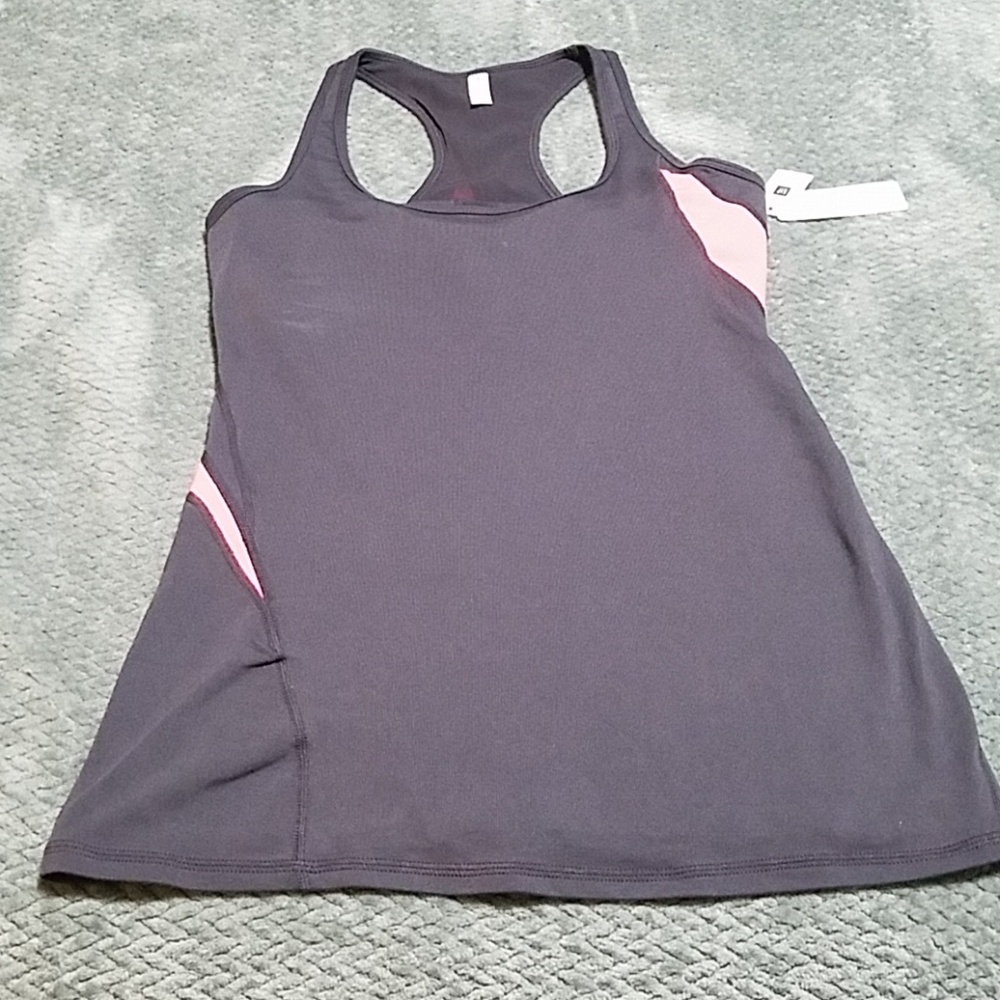 Gap BodyFit Workout shirt
